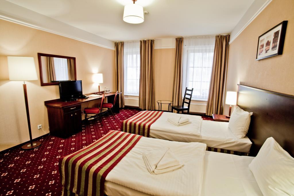 Hotel Stara Szmergielnia Bielsko-Biała Rum bild