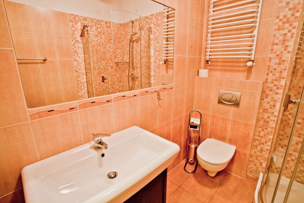 Hotel Stara Szmergielnia Bielsko-Biała Rum bild